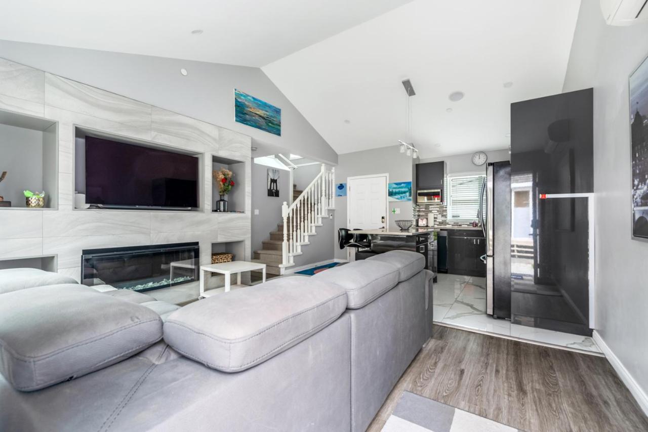 Stylish Dual Bedroom Suite In Van West Vancouver Exterior photo